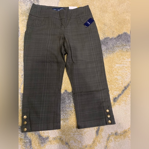 Reitmans Dress pants and capris Size 2P - Picture 2 of 9